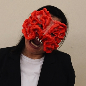 Masque de zombie réaliste en latex, effet sanglant, pour cosplay d'horreur, idéal pour Halloween, événements et mascarades. - Product Image 5