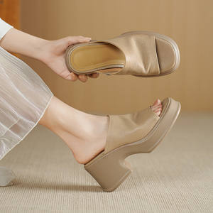 Sandales plates en peau de mouton à bout ouvert et bout rond pour femmes, sandales décontractées à semelle épaisse, sandales romaines à talon haut et épais - Product Image 6