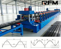 Machine de formage à rouleaux pour poteaux de sécurité routière à haute efficacité, profil W, profil à trois poutres, entraînement par boîte de vitesses, acier de 2,5 mm