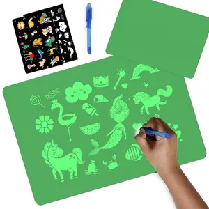 Tavolo da disegno luminoso magico in PVC creativo per bambini