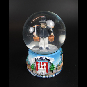 Tùy Chỉnh Nhựa Lâu Đài Neuschwanstein Tuyết Bóng Món Quà Lưu Niệm Đức Cảnh Quan 45 65Mm Luebeck Chiemsee Hamburg Quả Cầu Tuyết - Product Image 3
