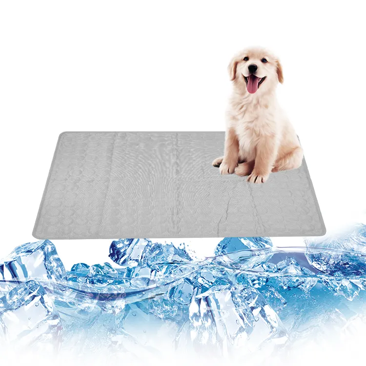 ペットブランケット冷却犬マット快適な犬のベッド冷却マットFamicheerファッショナブルな固体洗える防水ナイロンFC-DCM003