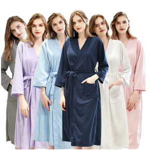 Style classique Bonne absorption d'eau Peignoir en polyester populaire Séchage rapide Facile à nettoyer Logo personnalisé à bas prix Facile à transporter - Product Image 6