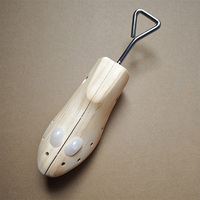 Civières de chaussures en bois réglables pour prévenir les rides et les déformations-les chaussures en bois massif durent.