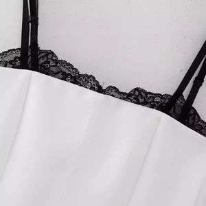 2024 printemps Vintage femmes mode <span class=keywords><strong>blanc</strong></span> dentelle Patchwork Corset haut portefeuille <span class=keywords><strong>crochet</strong></span> <span class=keywords><strong>gilet</strong></span> pour grandes tailles quantité minimale de commande 1 - Product Image 3
