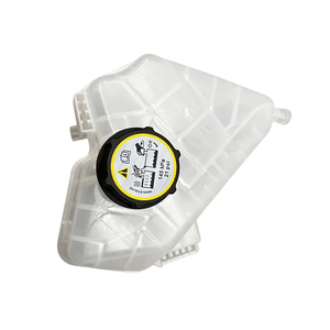 Nuovo Serbatoio di Espansione <span class=keywords><strong>Radiatore</strong></span> OEM BE8Z-8A080-A 8V218K218AB 1513111 per Ricambi Auto Ford Fiesta - Product Image 3