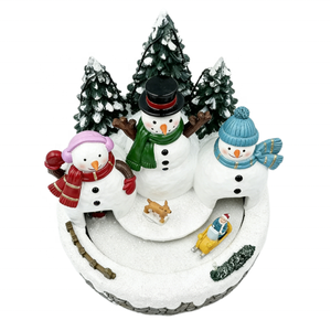 ฉากหมู่บ้านคริสต์มาสบนภูเขาพร้อมรถไฟเคลื่อนที่ ไฟ LED และเสียงเพลง ของตกแต่งวันหยุดทำจากเรซิ่น - Product Image 2