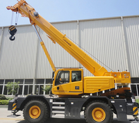 Mini-grue XCR30 de 30 tonnes avec hauteur de levage de 64,8 m pour l'installation de composants d'éoliennes – Équipement de levage d'usine pour l'exportation