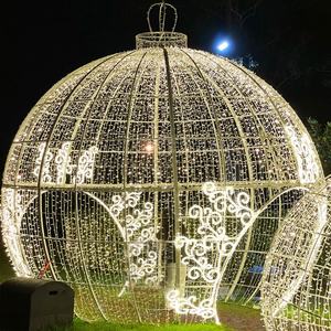 Kommerzielle Straßendekoration 3D <span class=keywords><strong>LED</strong></span>-Kugel-Bogen-Beleuchtung Große Outdoor-Weihnachtskugeln mit Lichtern für Einkaufszentren - Product Image 3