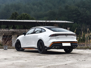 La versione superiore della Cina UNI-V CHANGAN SUV <span class=keywords><strong>Auto</strong></span> usate 5 sedili in pelle AWD R21 sterzo sinistro scuro-veicolo a basso costo con carburante UNIV-V cina - Product Image 3