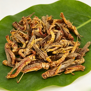 Friandise pour animaux de compagnie 100 % naturelle à base de sauteurs séchés, riche en protéines, sans céréales, pour le développement musculaire et la santé des articulations, saveur barbecue - Product Image 1