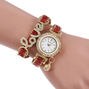 Ensemble de montres élégantes pour femmes, montre à quartz, bracelet orné de cristaux avec pendentif - Product Image 4