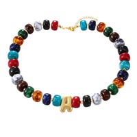 Collier de perles en résine multicolores faites à la main avec pendentif alphabet doré en forme de A, motif marbré, collier ras du cou pour femmes