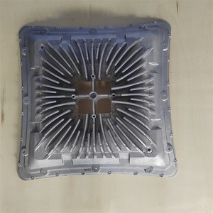 Corps de valve en alliage d'aluminium sur mesure pour boîtier de pompe avec ailettes de refroidissement, pièce OEM - Product Image 2