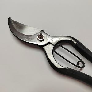 Les sécateurs entièrement en acier au carbone avec verrouillage de sécurité coupant les grandes <span class=keywords><strong>branches</strong></span> peuvent être personnalisés avec le logo <span class=keywords><strong>pour</strong></span> la coupe de <span class=keywords><strong>branches</strong></span> d'outil de bonsaï - Product Image 3