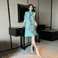 Fabricants de robe de style ancien chinois tempérament doux haut de gamme perlé lâche grande taille robe plissée ligne A pour les femmes