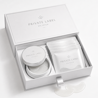 Le masque pour les yeux le plus populaire à la marque privée, à l'aloe vera et au collagène, apaise, hydrate et éclaircit les cernes.
