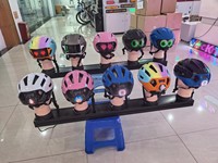 Casque intelligent LED en ABS avec écran programmable par application 16x32, équipement de sécurité pour le cyclisme, la moto et la conduite nocturne, lumière d'avertissement