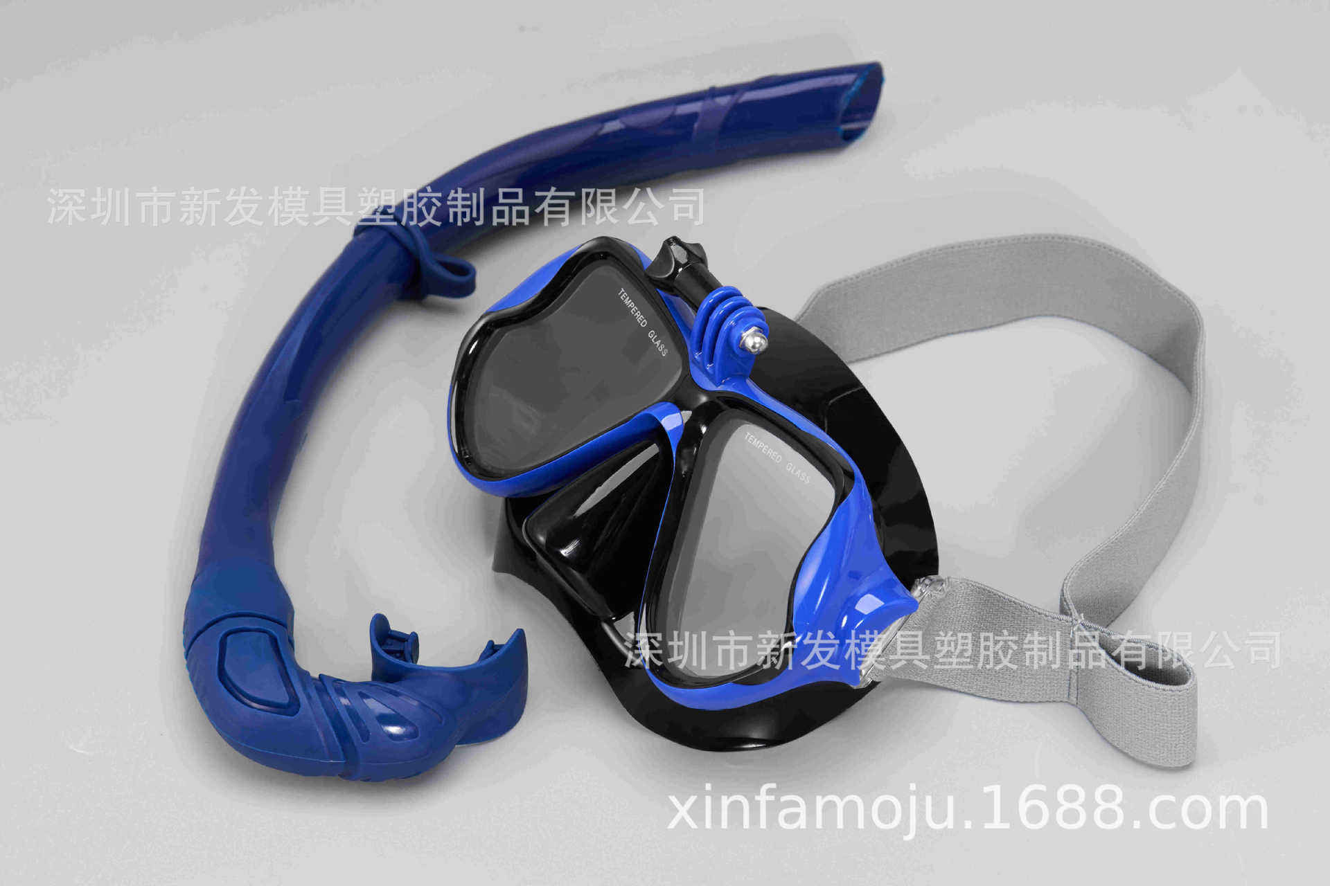 ชุดสูทสีดำและสีน้ำเงิน