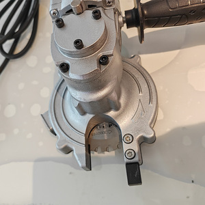 Xintuo Electric Cold Cutting Saw 1000W 220V 10000 RPM Corded Handheld Metal Pipe Cutter - Product Image 3