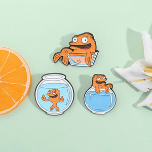 Deniz yaratıkları koleksiyonu emaye pimleri karikatür balina köpekbalığı Goldfish broş sırt çantası yaka rozeti takı hediyeler arkadaşlar için - Product Image 1