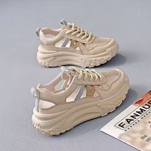 Zapatillas de deporte informales de moda de verano para <span class=keywords><strong>mujer</strong></span>, zapatos escolares deportivos de fondo grueso con cordones de malla de Torre hueca, transpirables iluminados para correr - Product Image 2