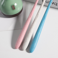 Ensemble portable de brosse à dents au charbon de bambou à poils souples en paille de blé modèle jetable à tête carrée pour hôtel respectueux de l'environnement