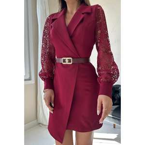 Robe de soirée en satin bordeaux, col en V, manches en dentelle transparente, coupe asymétrique, taille naturelle - Product Image 1