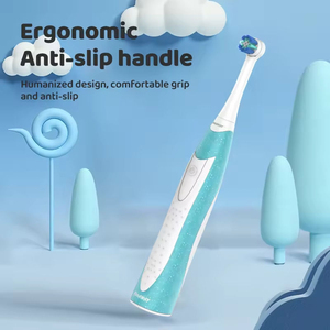 Vente en gros OEM Brosse à dents électrique pour enfants, dessin animé, alimentée par piles, 60 °   Brosse à dents pour enfants à poils souples et à angle oscillant pour le nettoyage buccal - Product Image 2