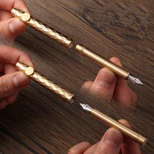 <span class=keywords><strong>Stylo</strong></span> <span class=keywords><strong>plume</strong></span> de voyage de créateur Portable court rétro en cuivre tactique rétractable Mini <span class=keywords><strong>stylo</strong></span> <span class=keywords><strong>plume</strong></span> de poche pour hommes cadeaux personnalisés - Product Image 2