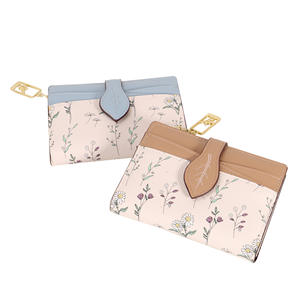 Portefeuille Femme Tendance à Motifs Floraux Grande Capacité en Cuir PU, Porte-Cartes Intégré, Porte-Monnaie Fin à Fermeture Éclair, Élégant avec Bouton Pression Feuille en Polyester - Product Image 5
