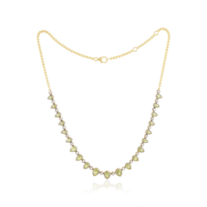 Collier en argent sterling avec péridot et diamant : une élégance intemporelle s'exprime avec ce collier exquis en argent sterling. - Product Image 1