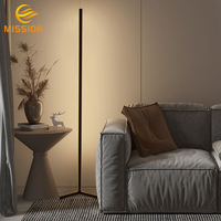 Lampadaire LED moderne de luxe RVB couleur nordique pour salon et décoration de maison