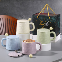 Grande tasse en céramique avec couvercle et cuillère, design moderne, couleur sous glaçure, pour café/thé domestique