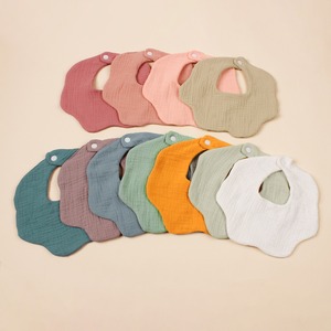 360 度旋转有机棉 6 层婴儿围兜 新生儿花瓣形按扣式围兜 柔软吸水可水洗围兜 适合出牙期婴儿 - Product Image 2