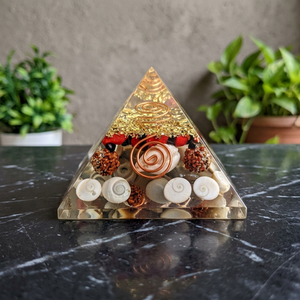 Pyramide d'orgone en cristal faite à la main, sculpture de yantra sculptée en pierre précieuse, décoration porte-bonheur, cadeau - Product Image 4