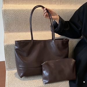 Sac fourre-tout simple marron, design grande capacité, sac à main mode femme - Product Image 1