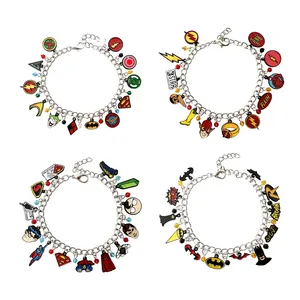 Venta al por mayor de alta calidad Películas de TV Colorido Personalizado Estados Unidos y Europa Aleación de zinc DC Charm Bracelet