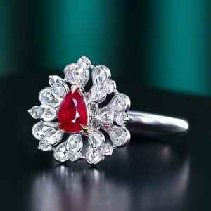 แหวนพลอยทับทิมธรรมชาติหรูหราจาก SGARIT แหวนทองคำขาว 18K AU750 ทับทิมสีแดงเลือดนก 0.66 กะรัต สำหรับผู้หญิง - Product Image 2