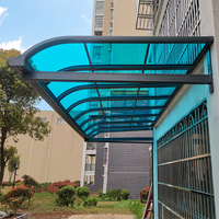 Vente en gros Nouveau design de luxe en aluminium Fonctionnement manuel Abri de pluie terrasse fenêtres auvent pour balcon et jardin extérieur