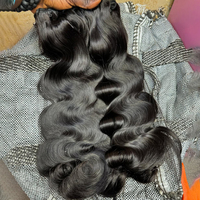 Extensions de cheveux brésiliens Remy vierges, lots de cheveux humains bruts vietnamiens alignés avec les cuticules