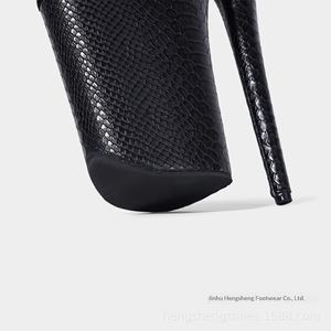 Escarpins sexy à plateforme imperméable de 23 cm avec bout ouvert, semelle extérieure en caoutchouc, doublure en peluche courte artificielle, pour boîte de nuit, défilé et <span class=keywords><strong>pole</strong></span> <span class=keywords><strong>dance</strong></span> - Product Image 5