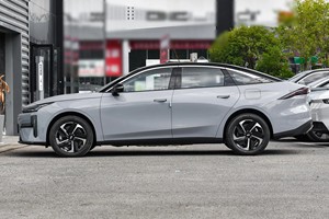 2024 Voor Galaxy L6 Dragon Edition 125Km Hybride Ev Range Adas Acc Fwd R17 Banden Lederen Stoelen Gebruikte Auto - Product Image 5