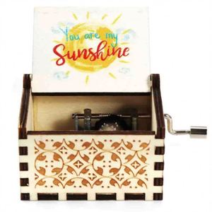 Caja de Música de Madera Personalizada con Manivela, Mini Regalo para Parejas, con Grabado en Madera y Sonido Agradable - Product Image 4