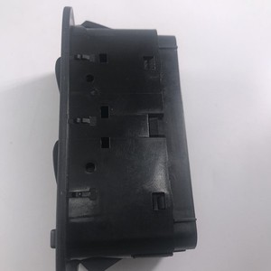 สวิตช์กระจกไฟฟ้า 9R7914A132AA 13 พินสำหรับการเปลี่ยนกระจกด้านข้างของฟอร์ด - Product Image 4