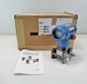 Transmetteur de pression absolue Rosmount 2051 pour la mesure du niveau de débit dans les zones dangereuses, certifié IP67/IP68, certifié SIL 2/3 - Product Image 1