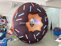 La publicité extérieure géant gonflable beignet ballon chocolat accessoires alimentaires sucrés gonflables