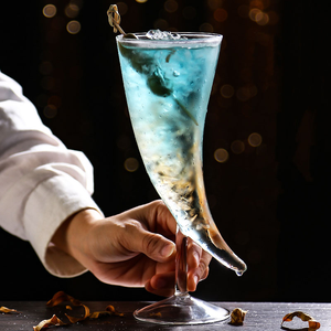 1 pièce <span class=keywords><strong>Verre</strong></span> à cocktail sur pied de 250 ml, <span class=keywords><strong>Verre</strong></span> à vin de forme lune, <span class=keywords><strong>Verre</strong></span> à personnalité fumé et design unique - Product Image 1