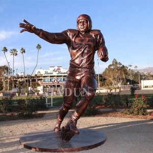 Vendita calda personalizzata intaglio a mano decorazione esterna grande bronzo statua di leone in ottone scultura di calcio in vendita - Product Image 5
