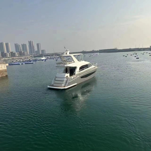 Barca di Lusso con Cabina, Motore Fuoribordo e <span class=keywords><strong>Costruzione</strong></span> in Alluminio, per Pesca e Uso Lacustre - Product Image 1